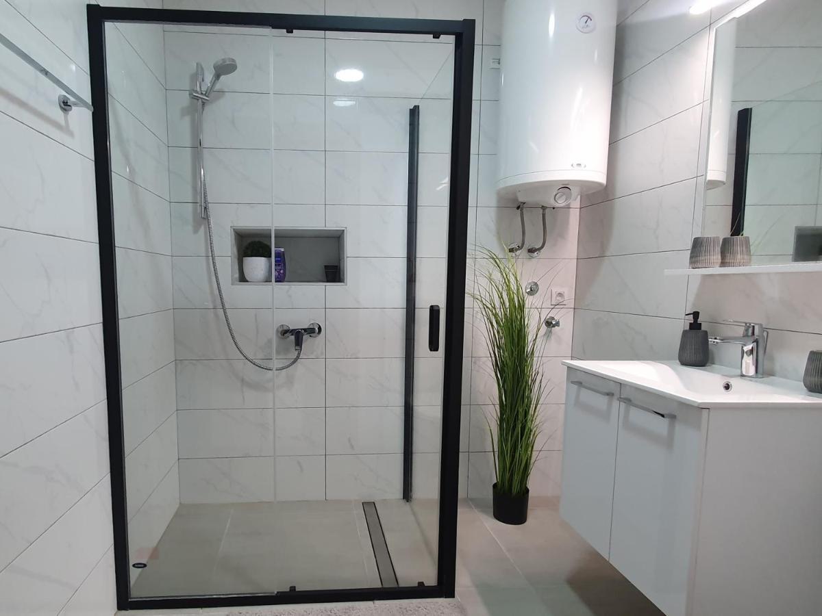 Afrodita Apartment Vrdnik Ngoại thất bức ảnh