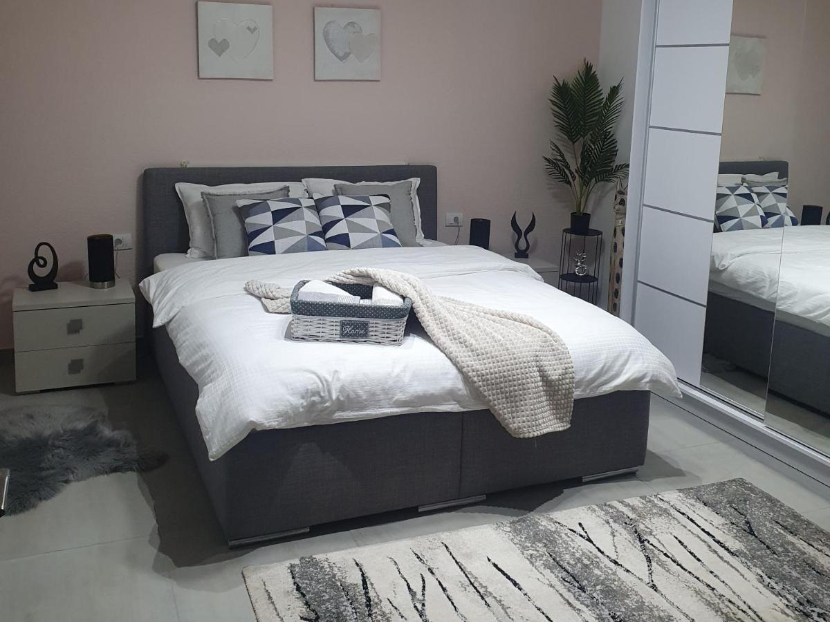 Afrodita Apartment Vrdnik Ngoại thất bức ảnh
